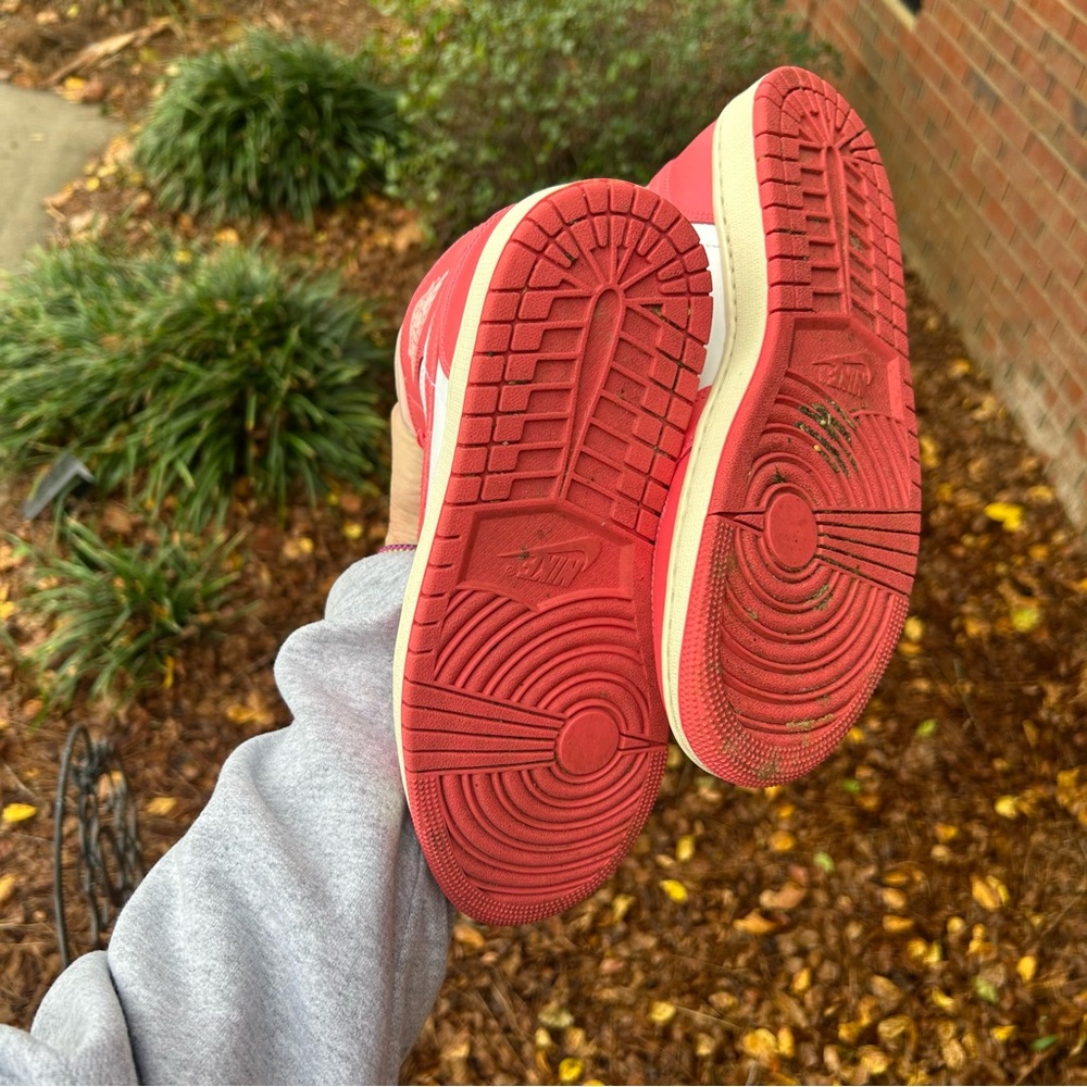 NIKE Air Jordan 1 Mid "Strawberries and Cream" sneakers. Women’s size 8 - Picture 15 of 15